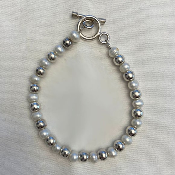 Silpada Freshwater Pearl and Sterling Silver Bead Toggle Bracelet - Picture 3 of 3
